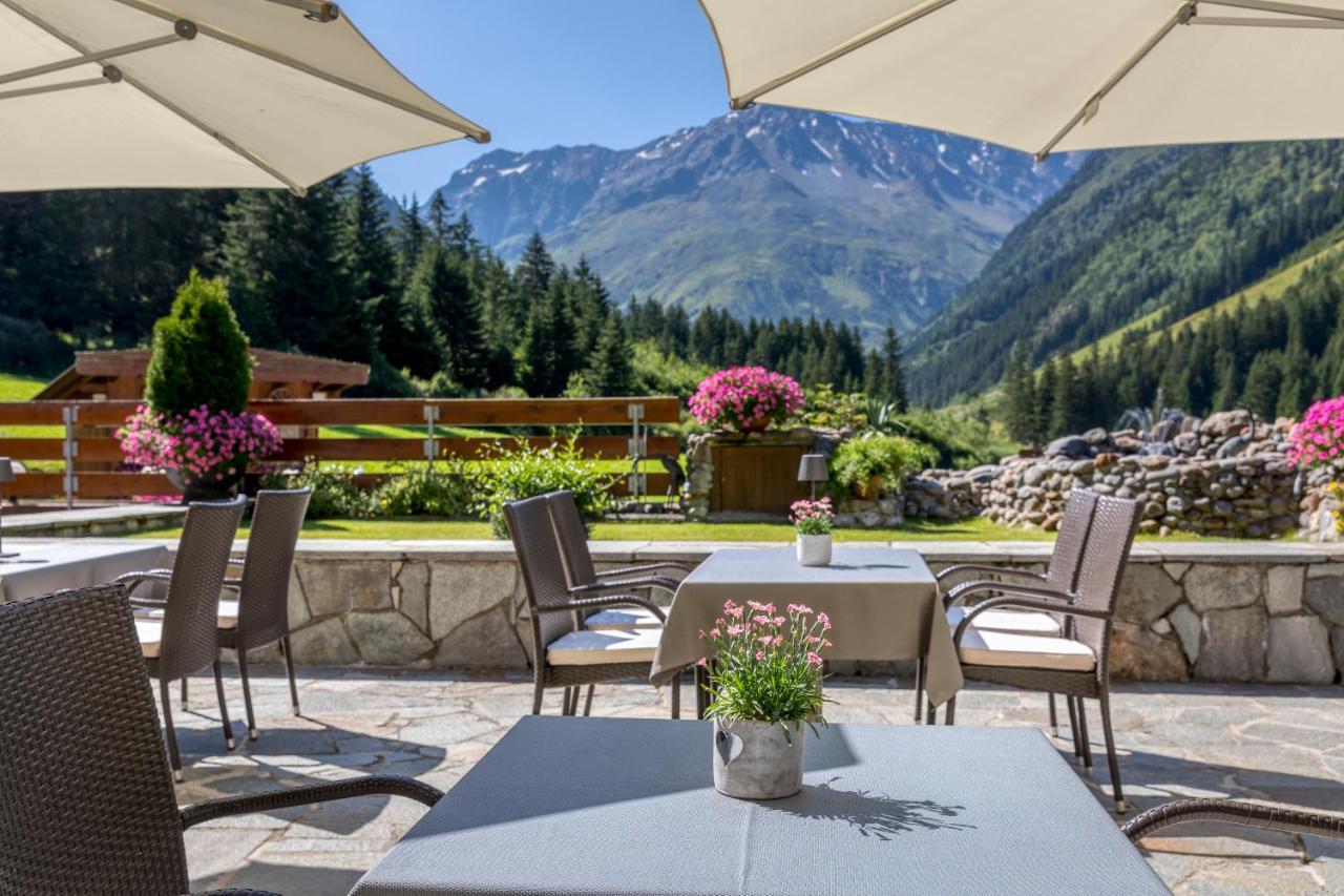 Hotel Sonnblick Sankt Leonhard im Pitztal Ngoại thất bức ảnh